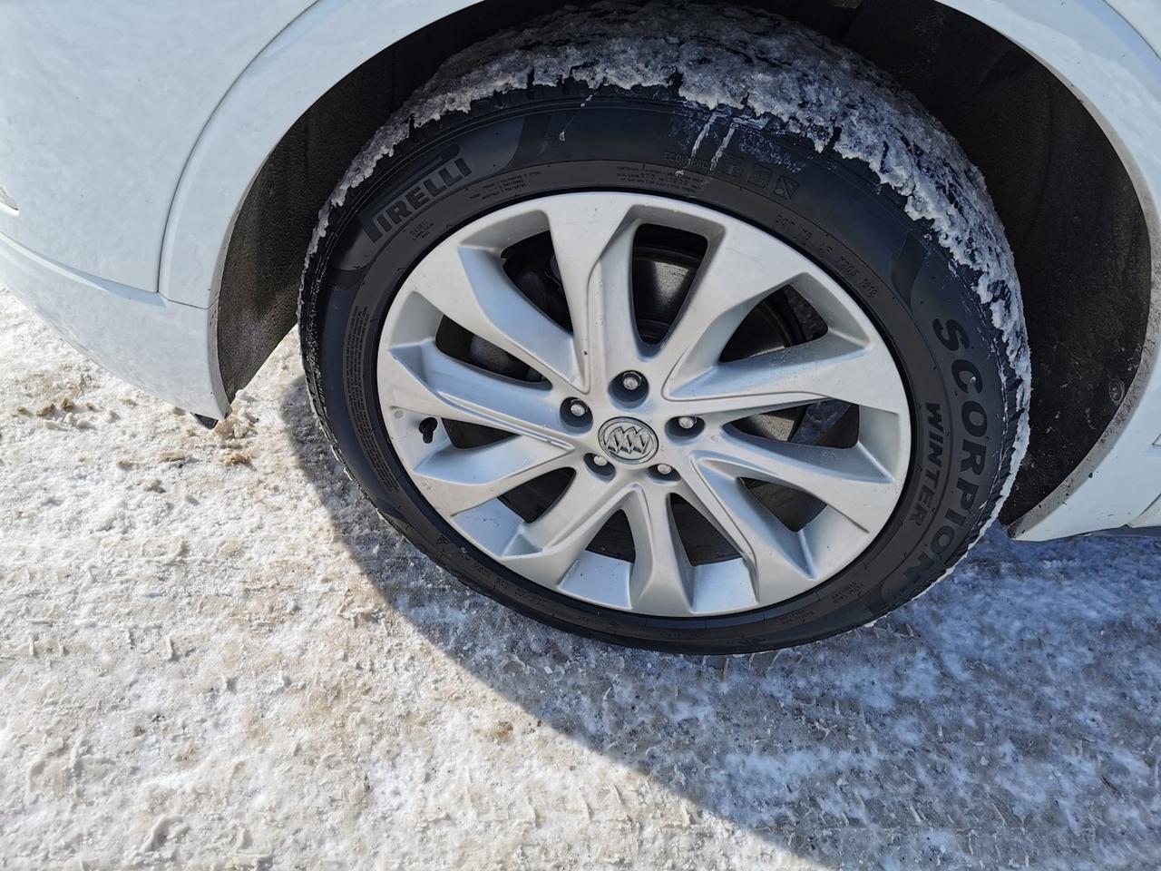 2017 Buick Envision Premium Photo