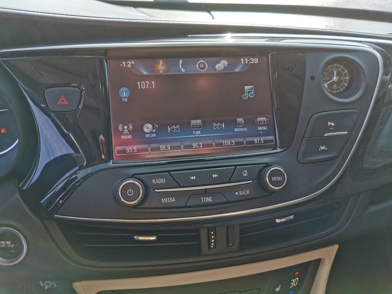 2017 Buick Envision Premium Photo