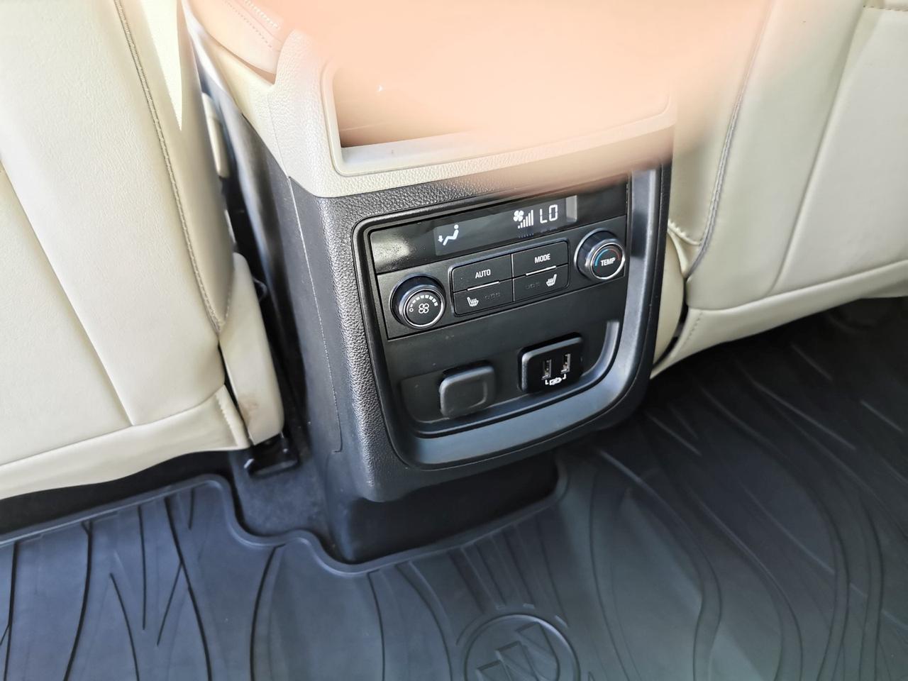 2017 Buick Envision Premium Photo