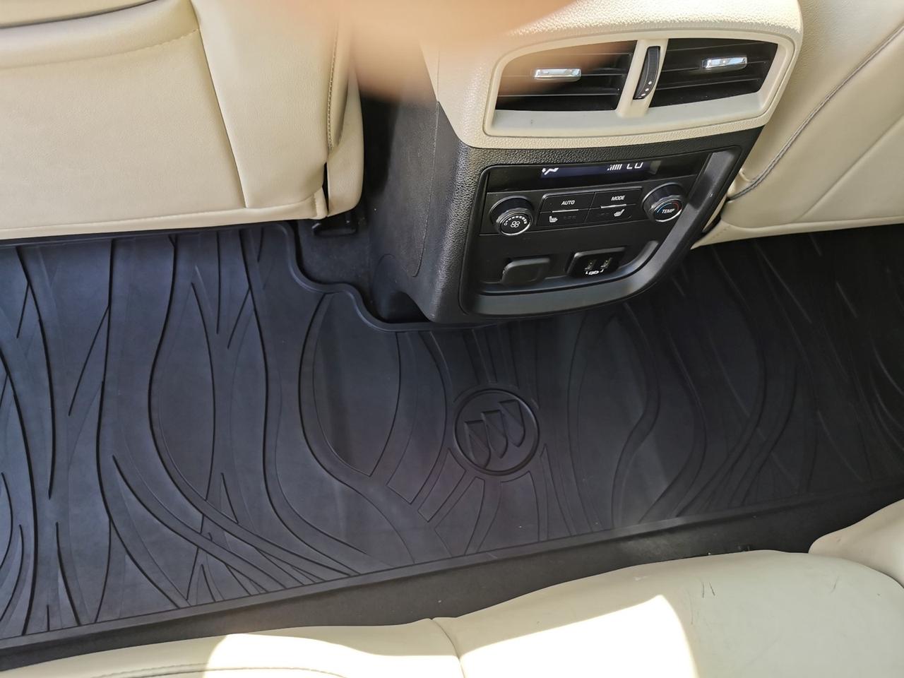 2017 Buick Envision Premium Photo