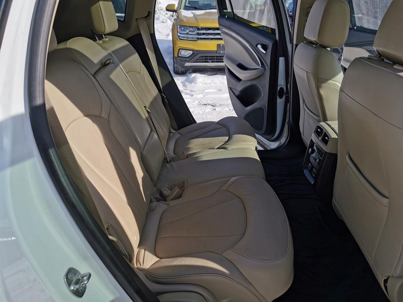 2017 Buick Envision Premium Photo