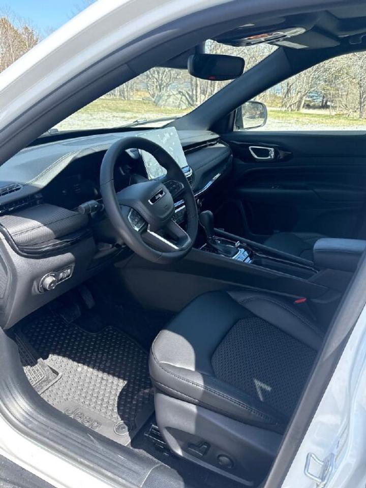 2026 Jeep Compass NORTH Photo