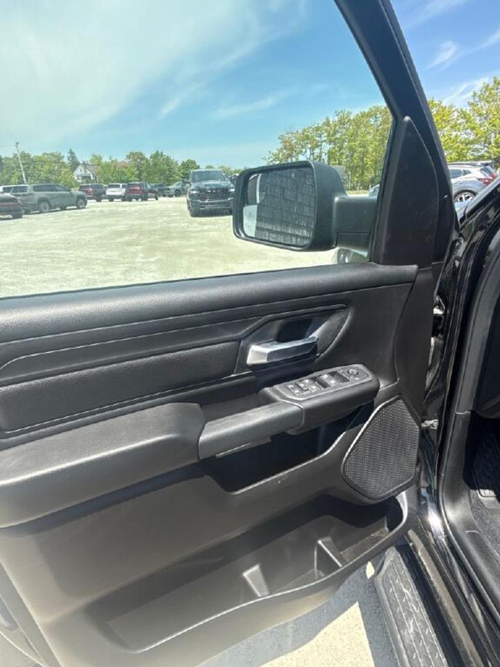 2026 RAM 1500 Express Photo
