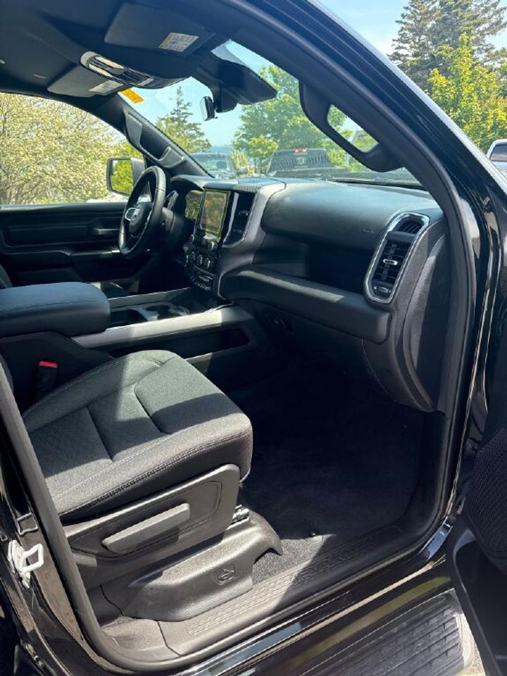 2026 RAM 1500 Express Photo