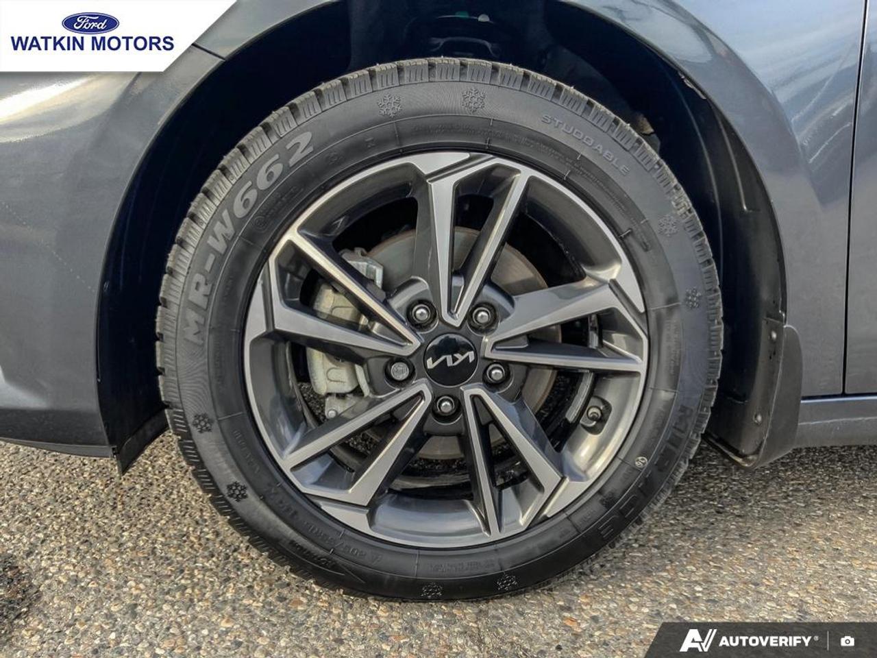 2023 Kia Forte Sedan GT LINE Photo8