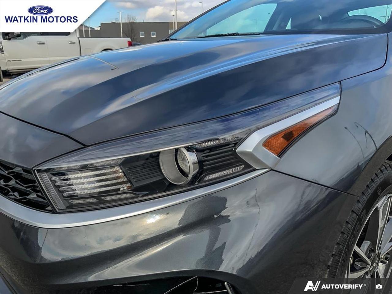 2023 Kia Forte Sedan GT LINE Photo10