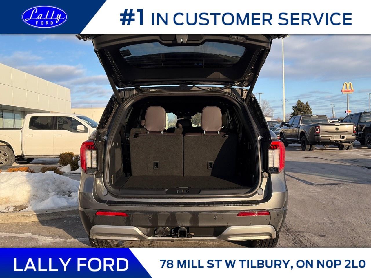 2026 Ford Explorer Platinum 4WD Photo