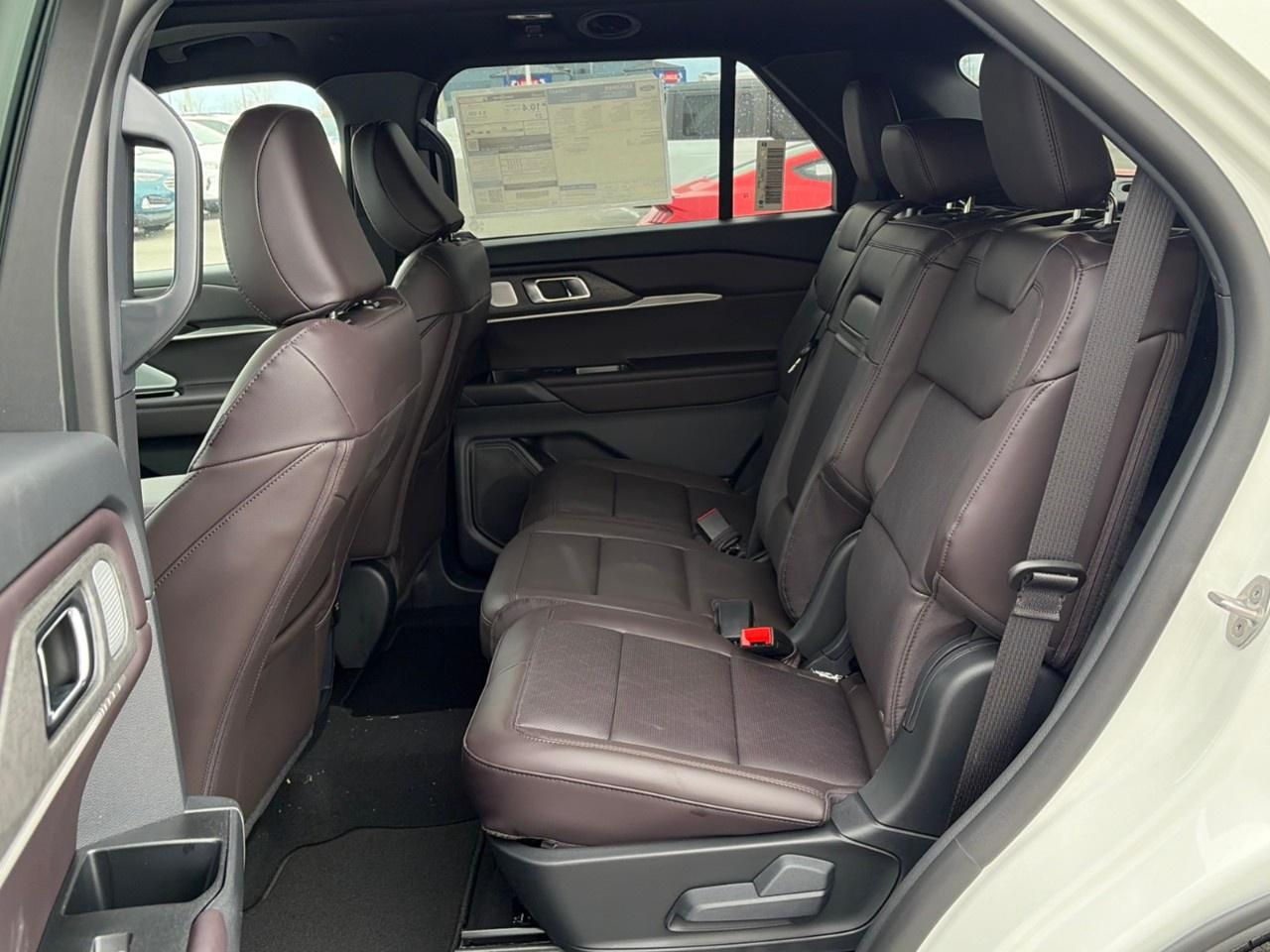 2026 Ford Explorer Platinum 4WD Photo