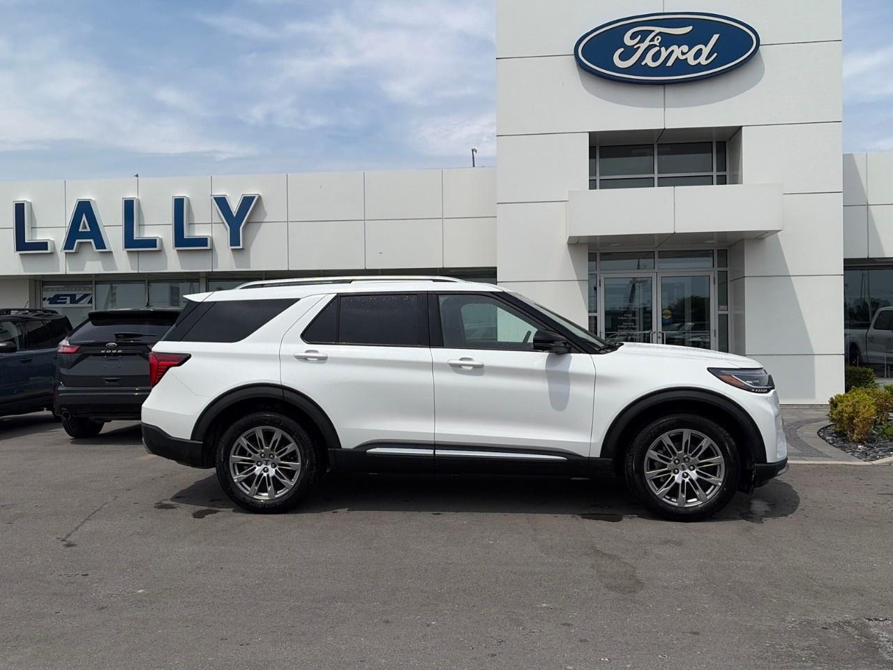2026 Ford Explorer Platinum 4WD Photo