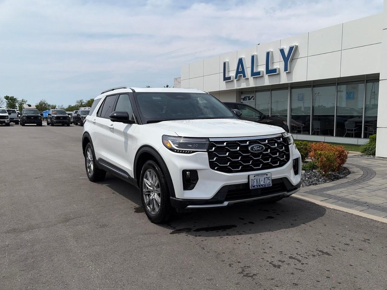 2026 Ford Explorer Platinum 4WD Photo0