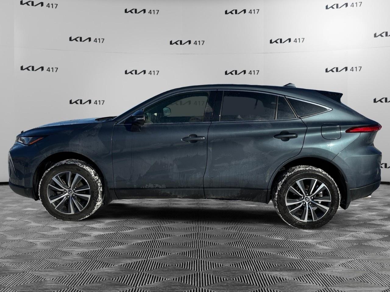 2022 Toyota Venza LE AWD Photo