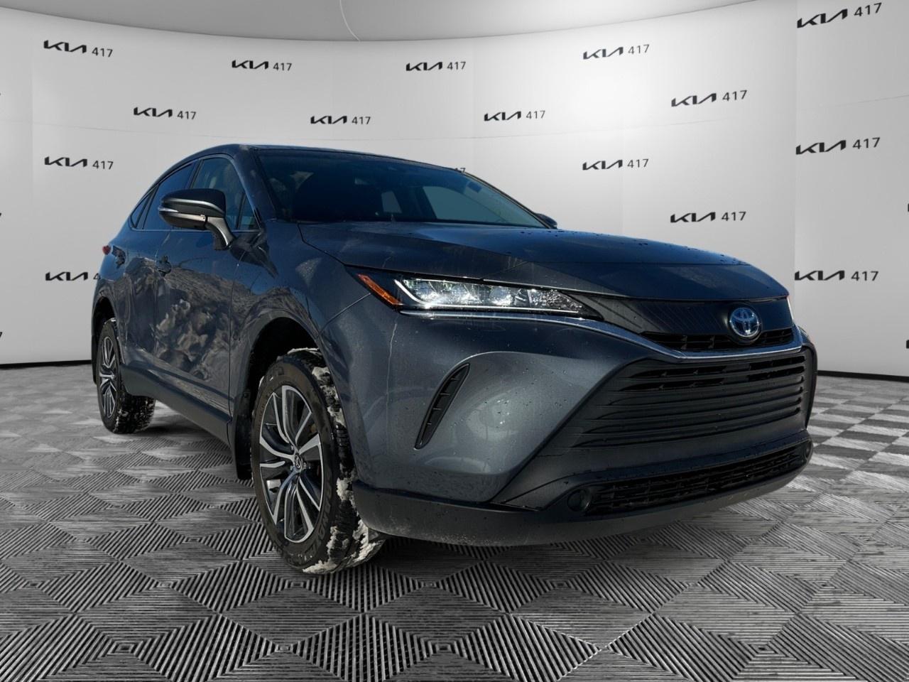 2022 Toyota Venza LE AWD Photo