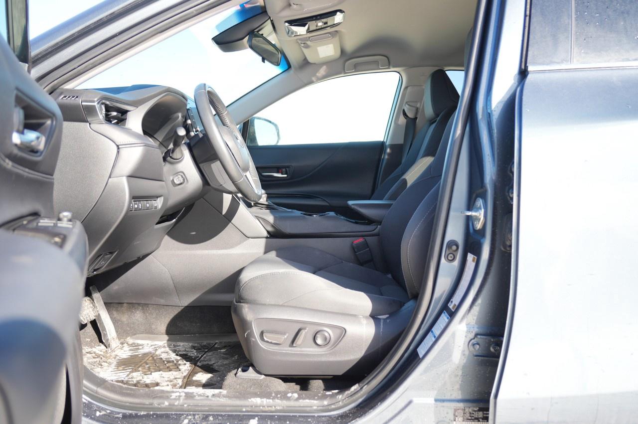 2022 Toyota Venza LE AWD Photo