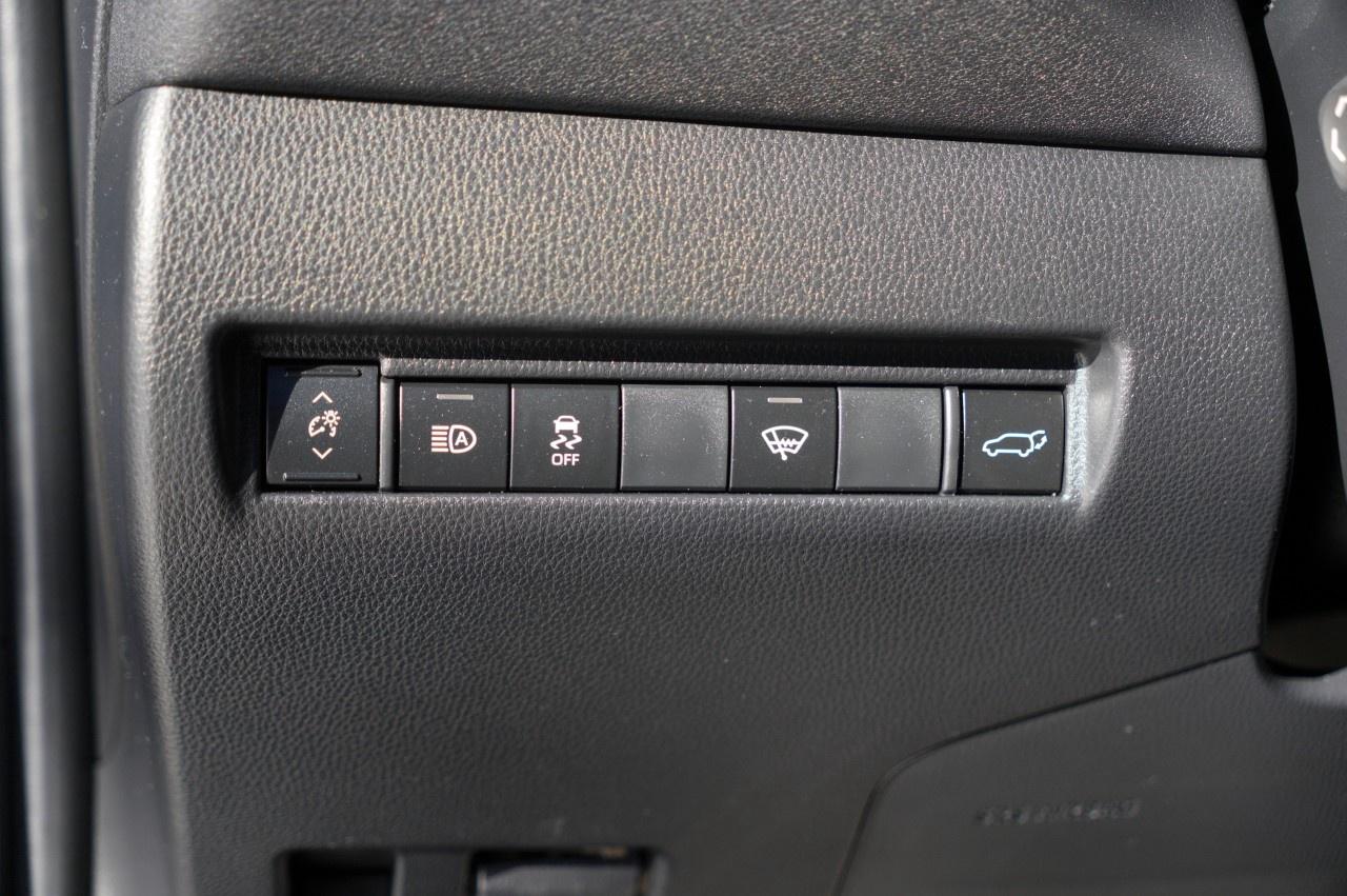 2022 Toyota Venza LE AWD Photo