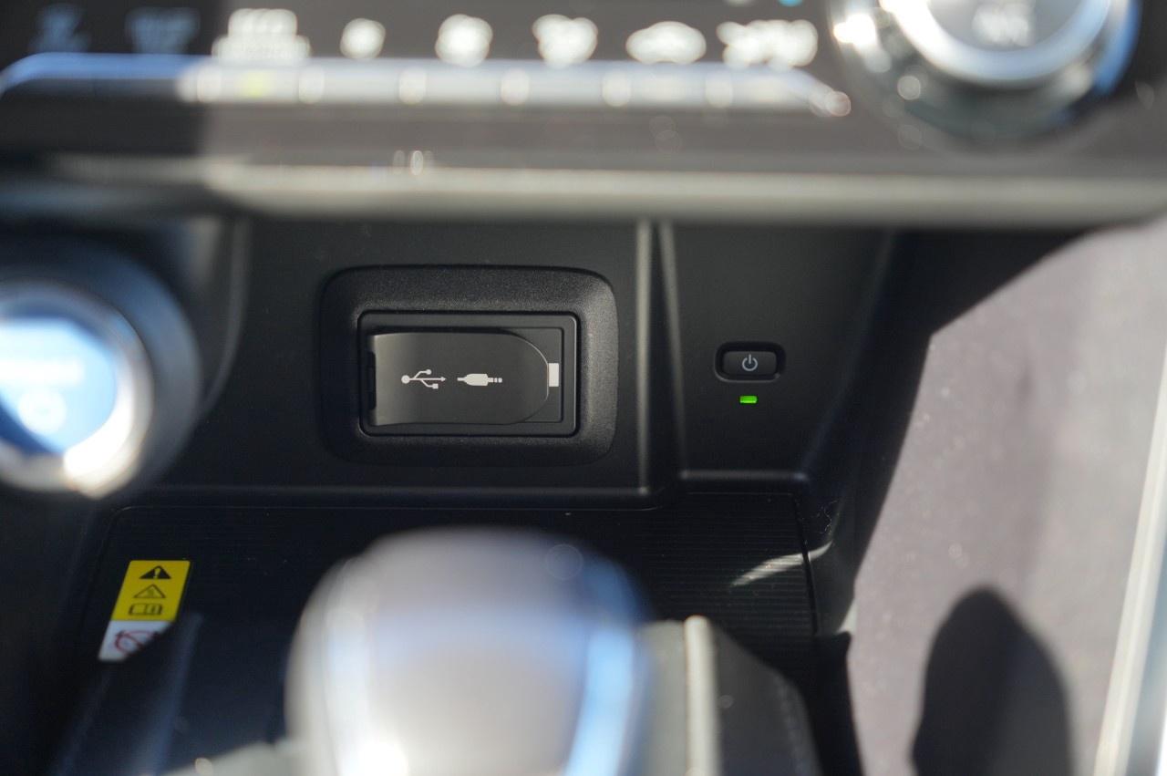 2022 Toyota Venza LE AWD Photo