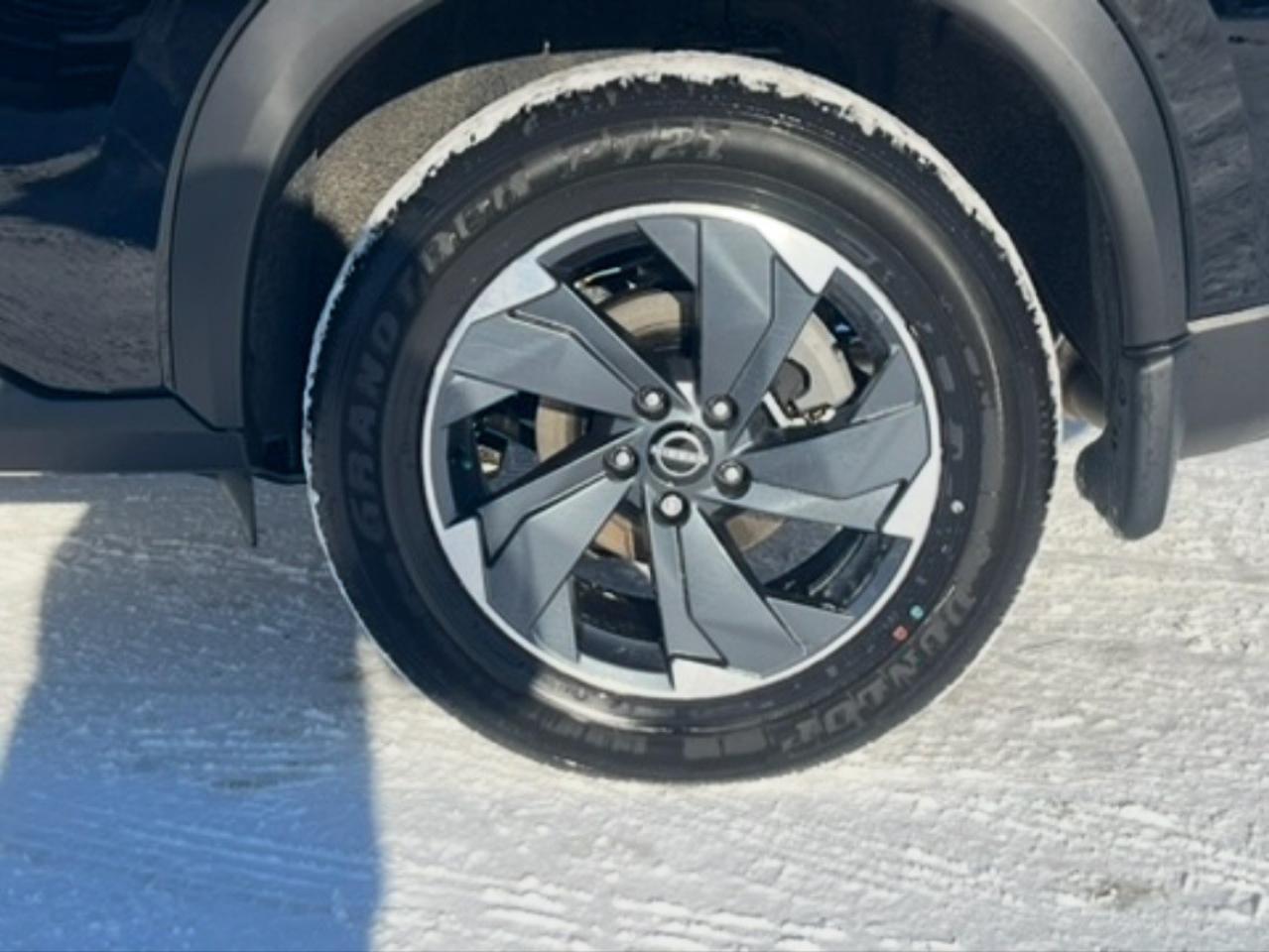 2026 Nissan Rogue AWD SV Moonroof Photo