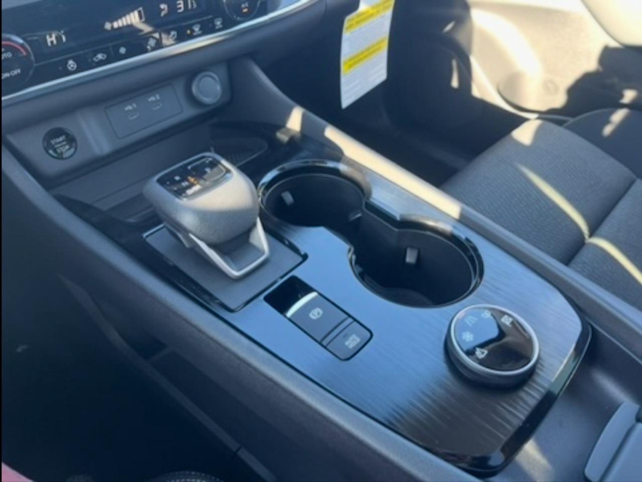 2026 Nissan Rogue AWD SV Moonroof Photo