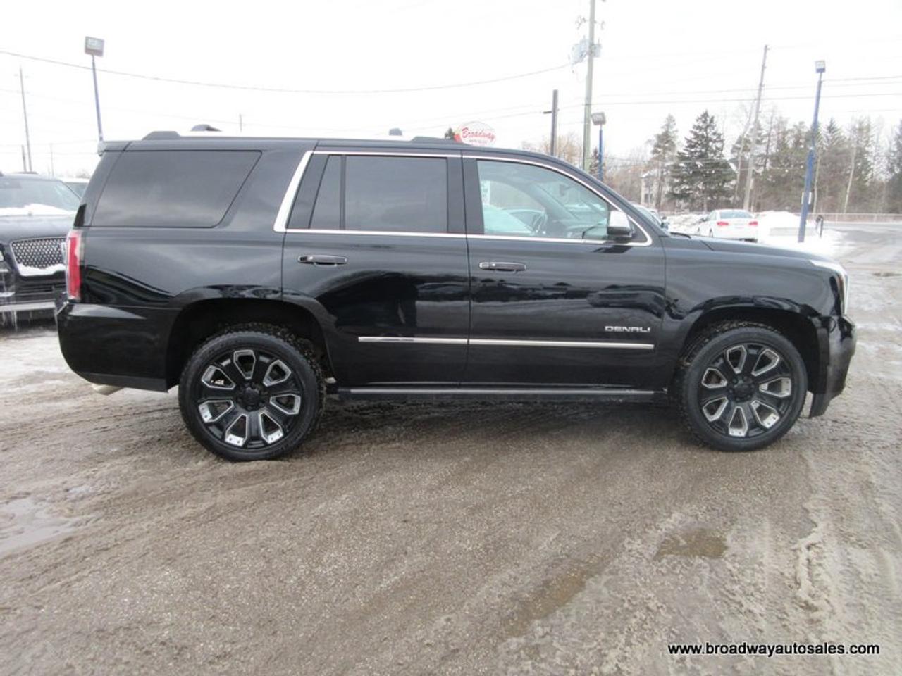 2020 GMC Yukon LOADED DENALI-PACKAGE 7 PASSENGER 6.2L - V8.. 4X4.. CAPTAINS.. 3RD ROW.. NAVIGATION.. SUNROOF.. LEATHER.. HEATED SEATS & WHEEL.. POWER PEDALS.. Photo