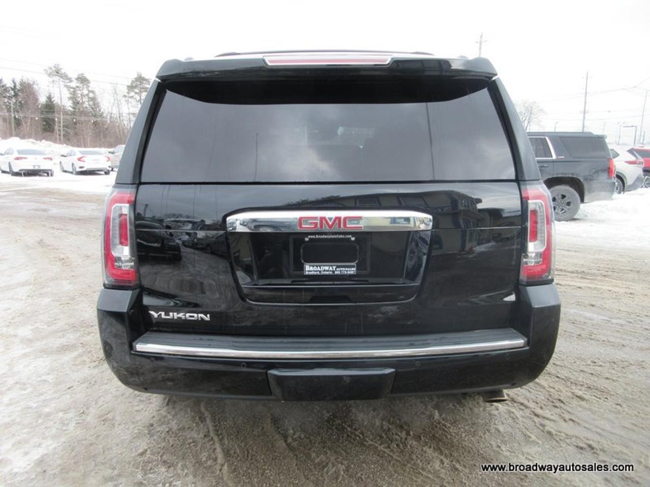 2020 GMC Yukon LOADED DENALI-PACKAGE 7 PASSENGER 6.2L - V8.. 4X4.. CAPTAINS.. 3RD ROW.. NAVIGATION.. SUNROOF.. LEATHER.. HEATED SEATS & WHEEL.. POWER PEDALS.. Photo