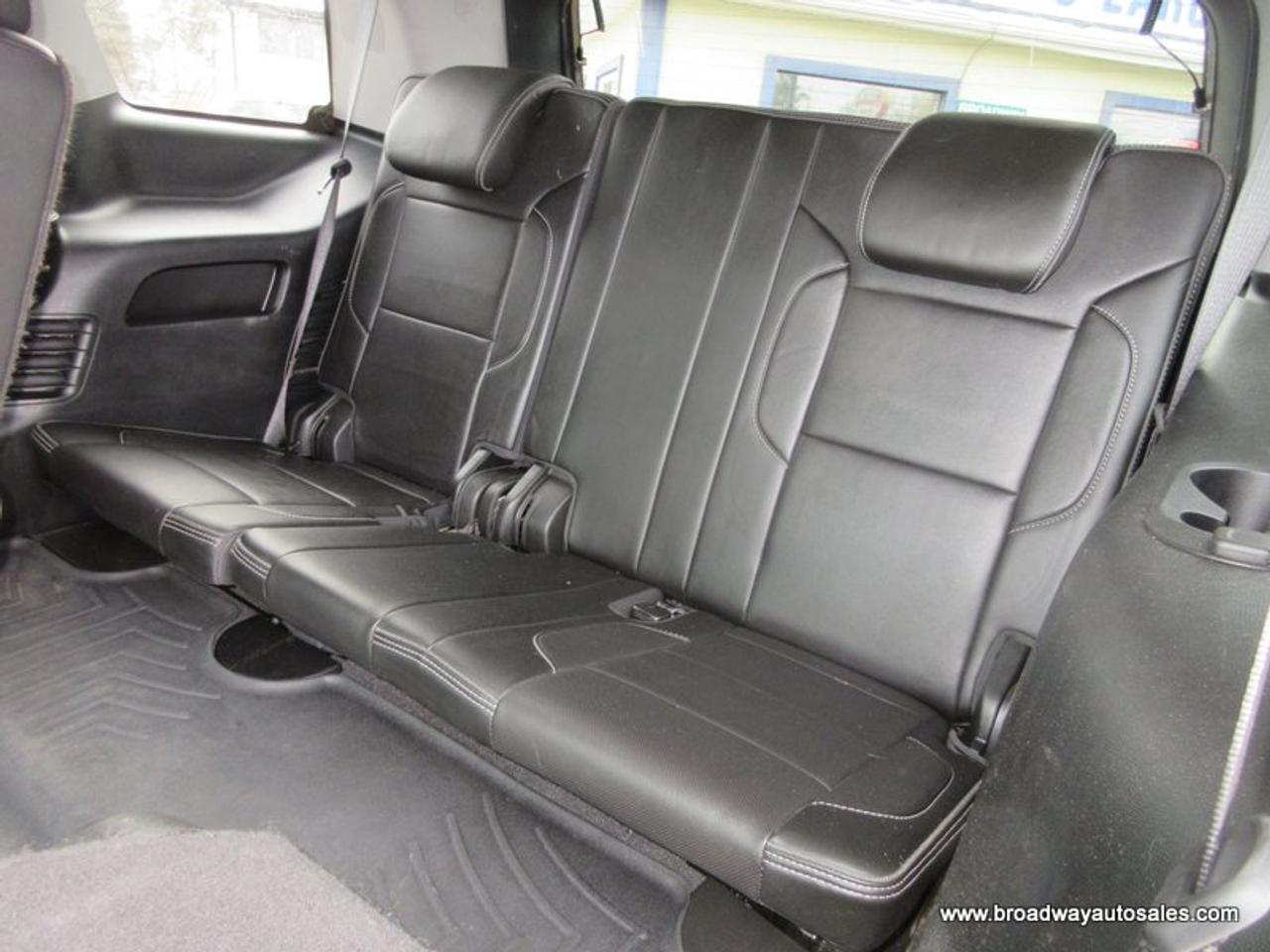 2020 GMC Yukon LOADED DENALI-PACKAGE 7 PASSENGER 6.2L - V8.. 4X4.. CAPTAINS.. 3RD ROW.. NAVIGATION.. SUNROOF.. LEATHER.. HEATED SEATS & WHEEL.. POWER PEDALS.. Photo