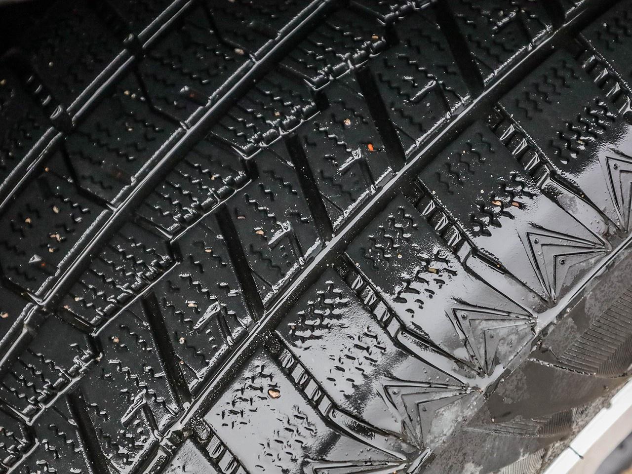 2022 Toyota RAV4 LE Photo