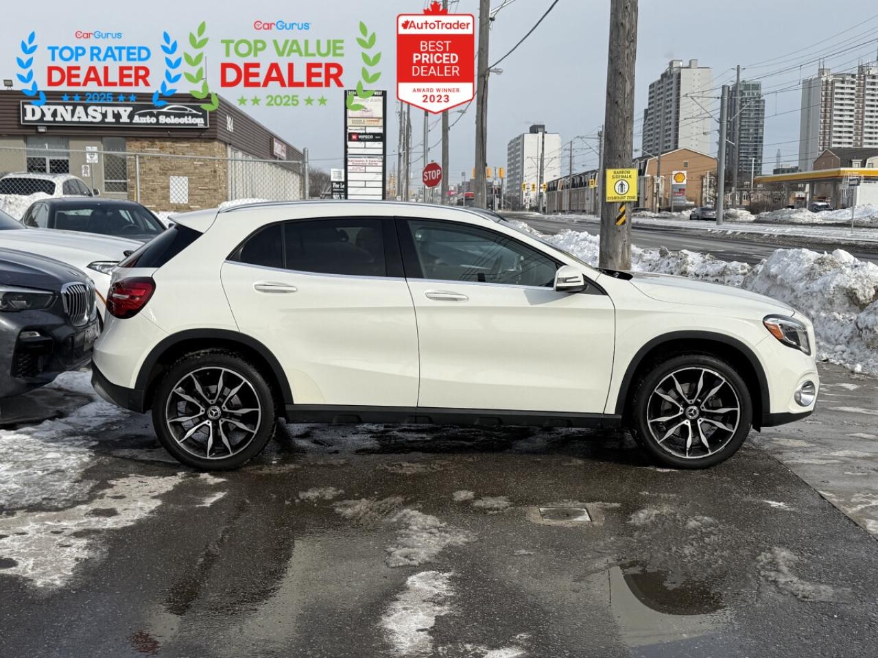 2018 Mercedes-Benz GLA 250 | PREMIUM | PANO | NAVI | BACK UP CAMERA Photo