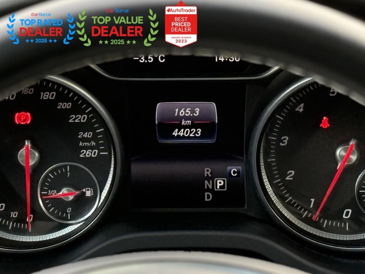 2018 Mercedes-Benz GLA 250 | PREMIUM | PANO | NAVI | BACK UP CAMERA Photo