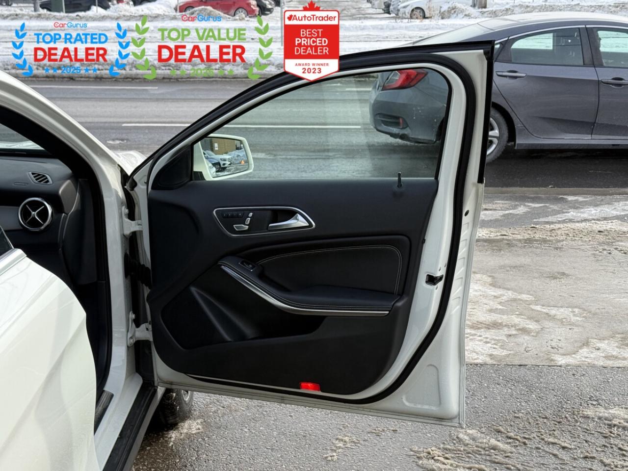 2018 Mercedes-Benz GLA 250 | PREMIUM | PANO | NAVI | BACK UP CAMERA Photo