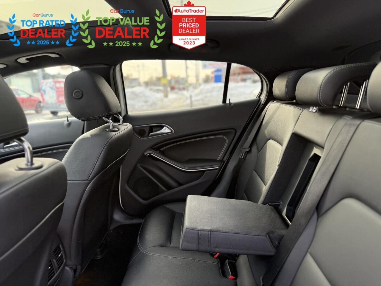 2018 Mercedes-Benz GLA 250 | PREMIUM | PANO | NAVI | BACK UP CAMERA Photo