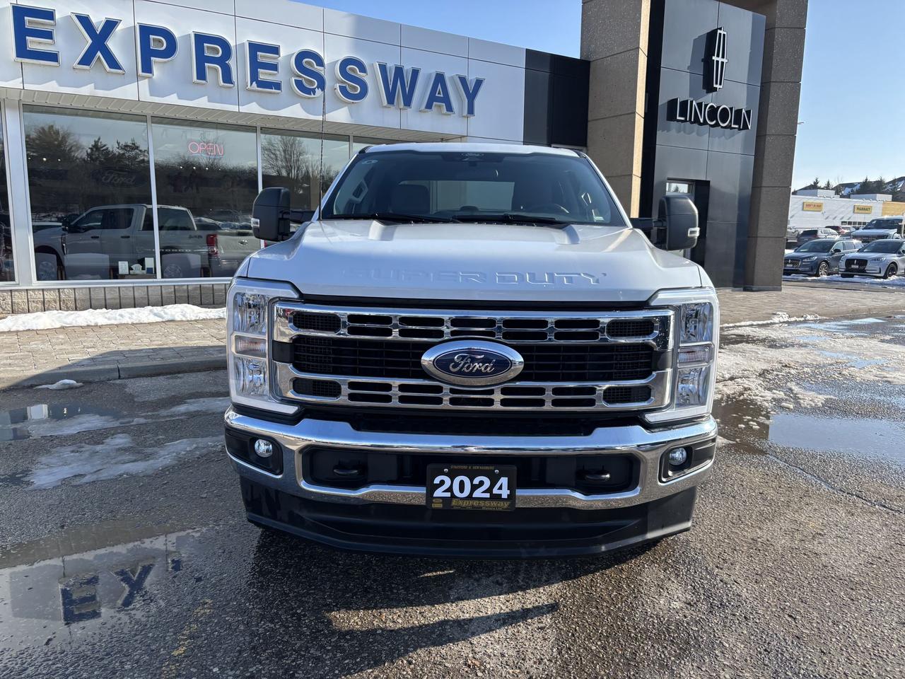 2024 Ford F-250 XLT, 7.3L GAS ENGINE, SUPERCREW, SHORT BOX! Photo1