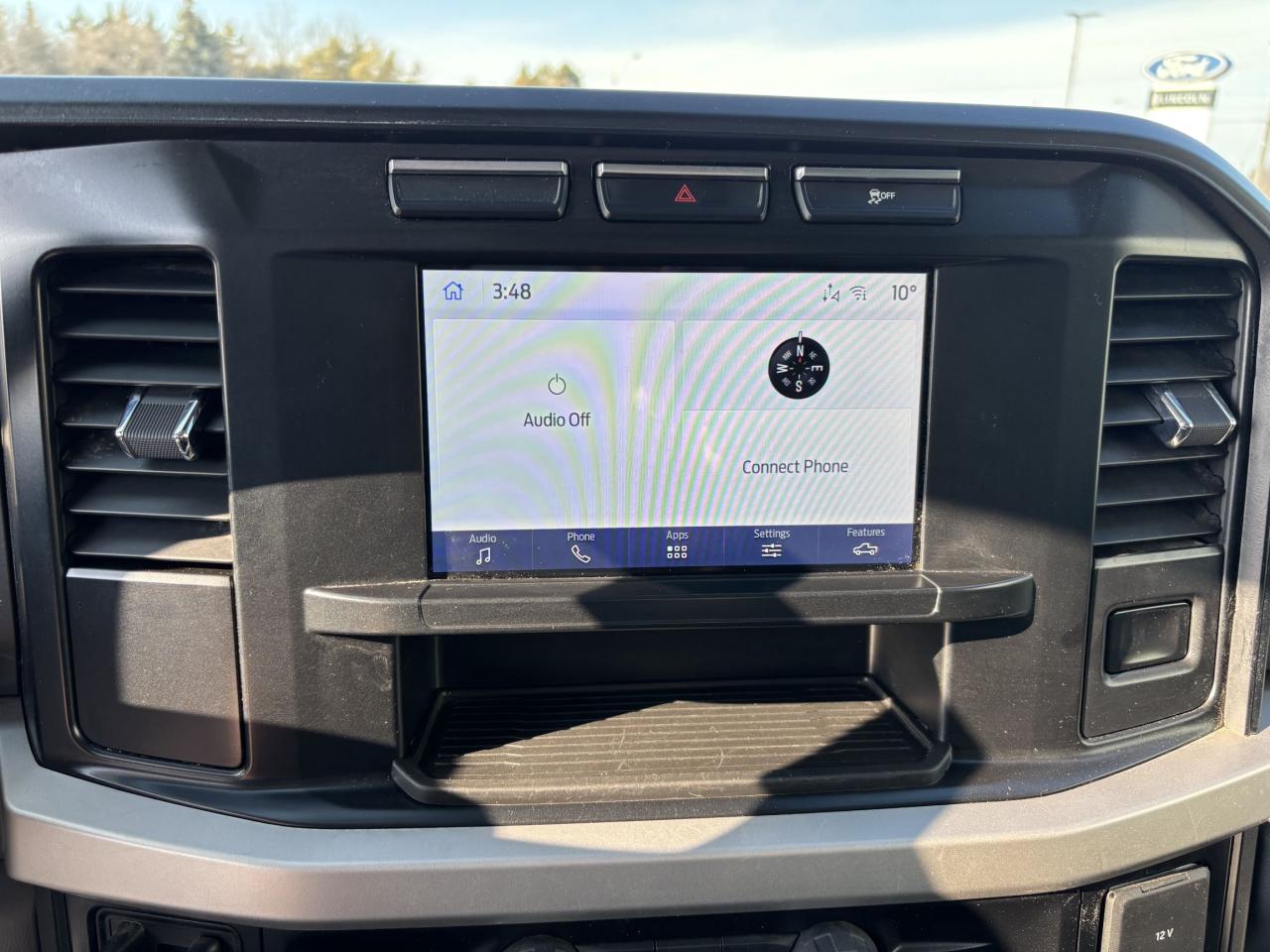 2024 Ford F-250 XLT, 7.3L GAS ENGINE, SUPERCREW, SHORT BOX! Photo