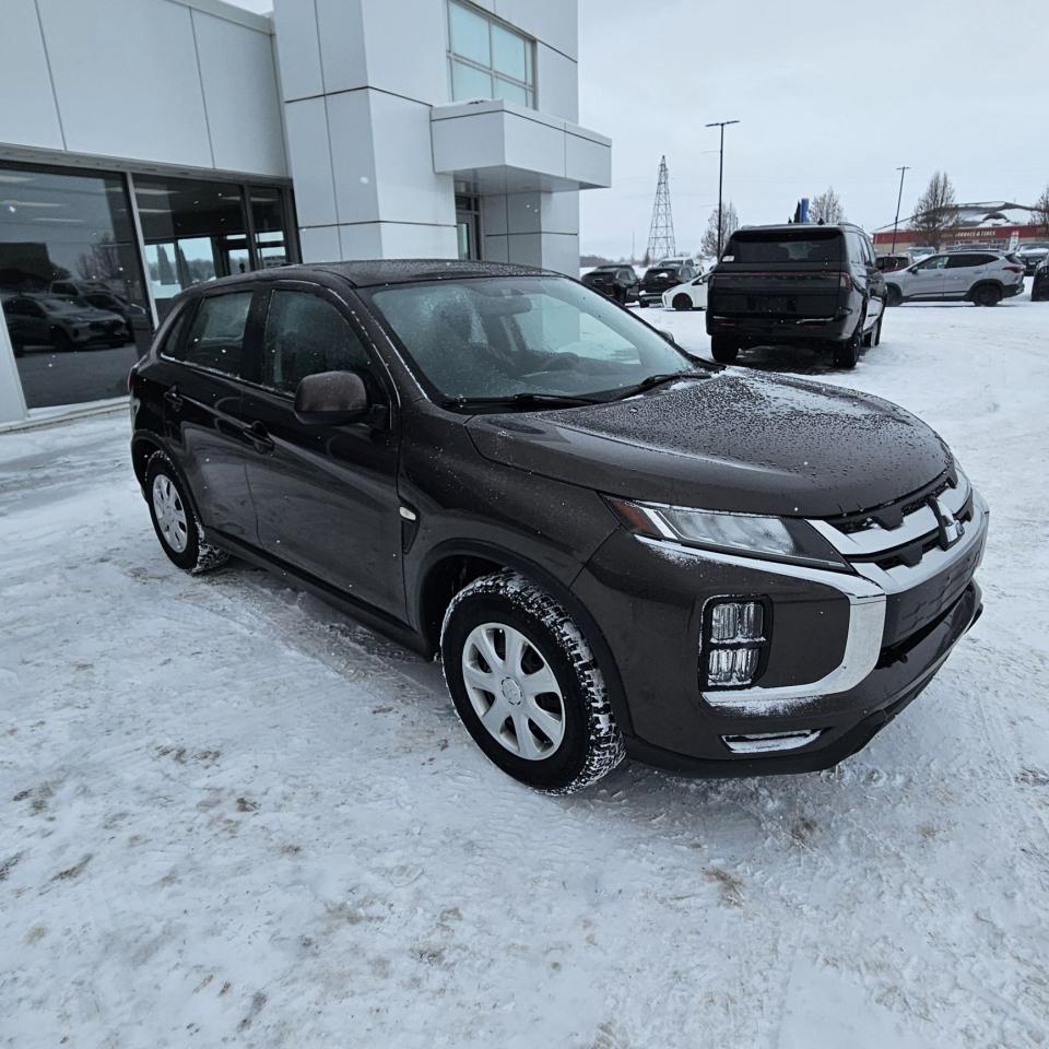 2020 Mitsubishi RVR RVR, HEATED SEAST, ALL WHEEL DRIVE, AS TRADED! Photo2