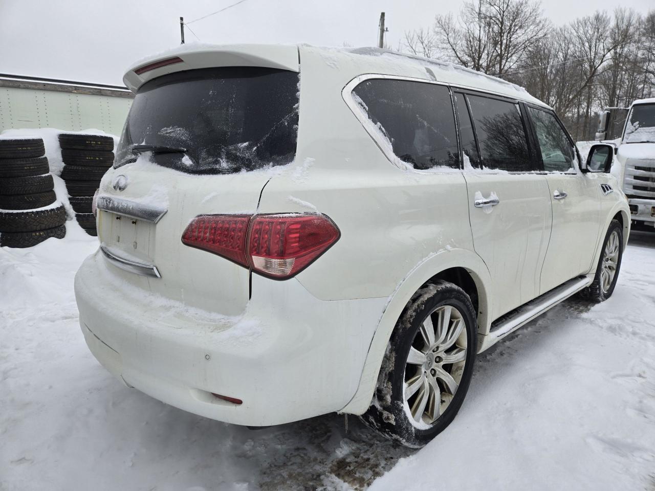 2011 Infiniti QX56 7-Passenger - Photo #4