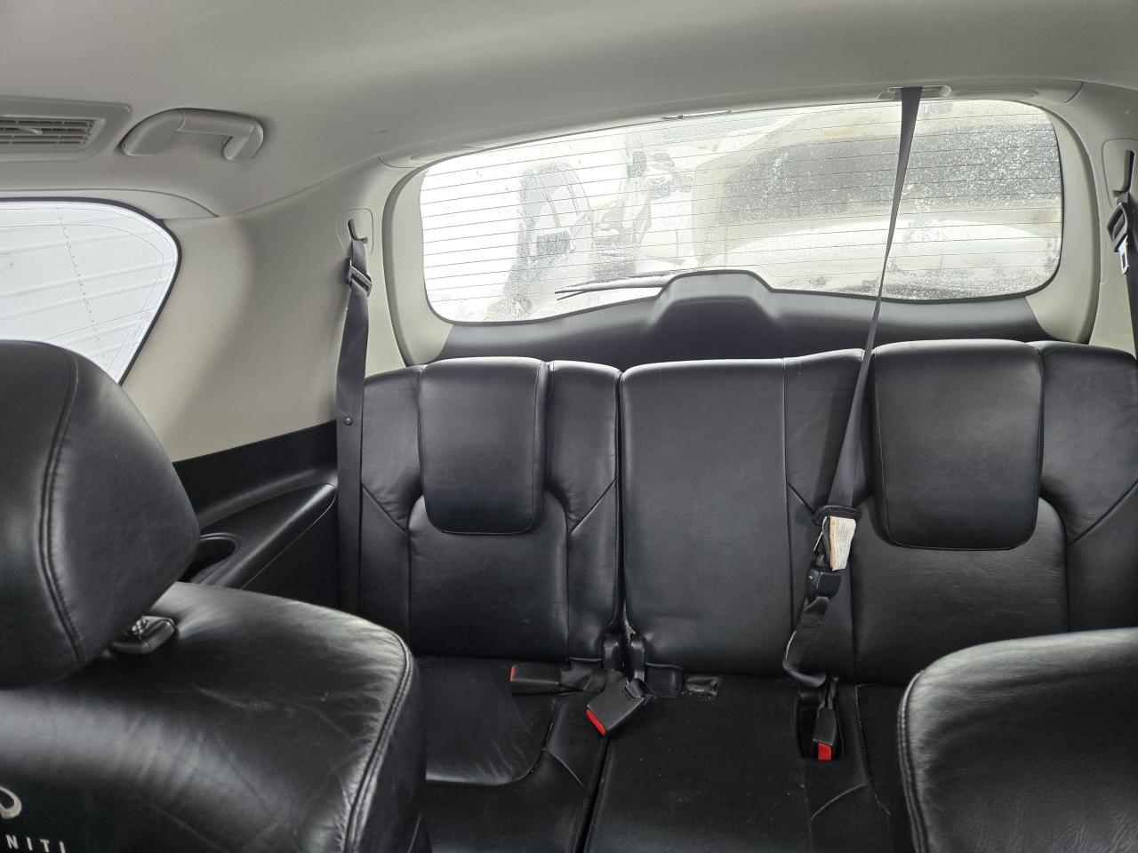 2011 Infiniti QX56 7-Passenger - Photo #9