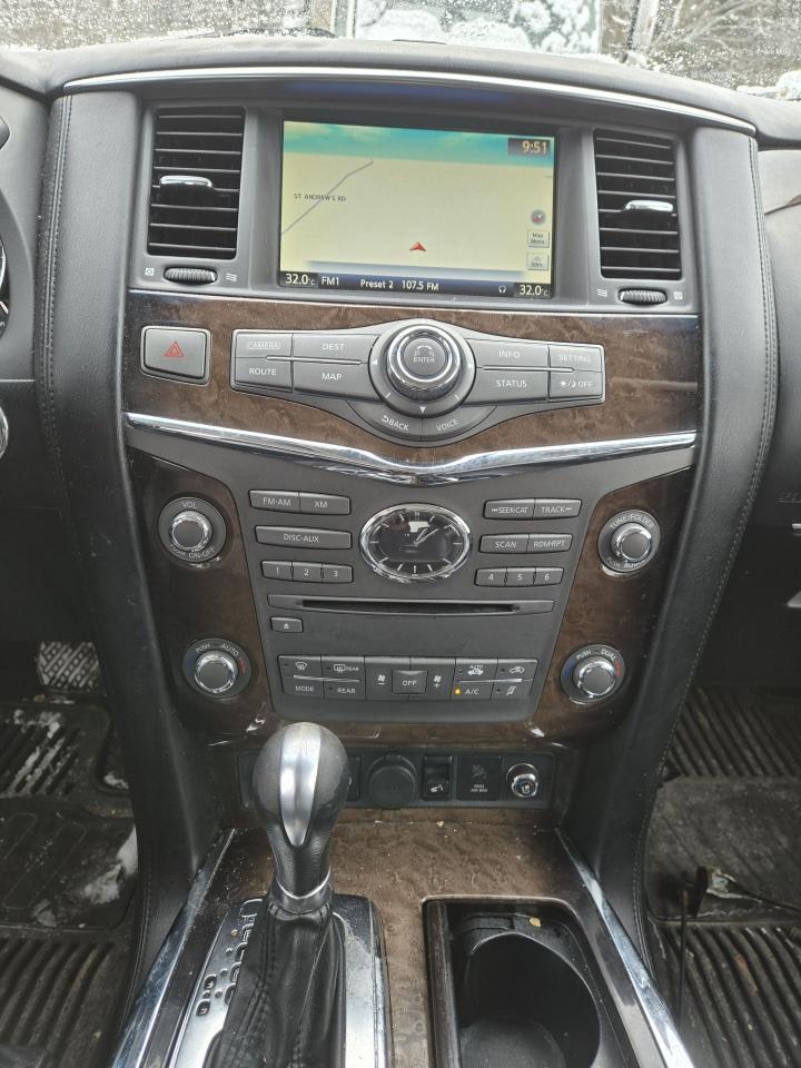 2011 Infiniti QX56 7-Passenger - Photo #12