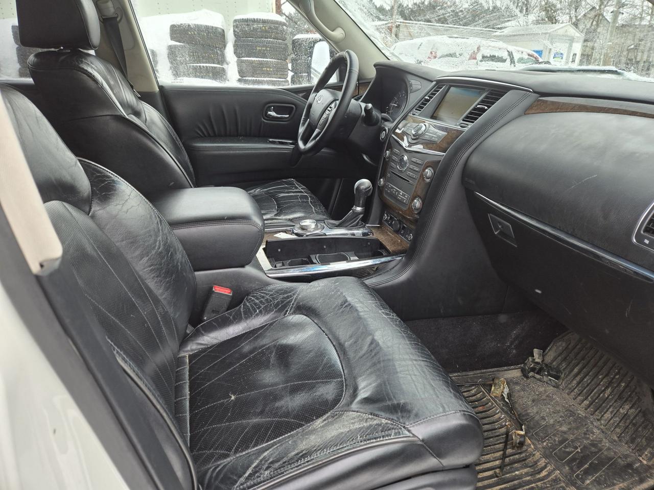 2011 Infiniti QX56 7-Passenger - Photo #15