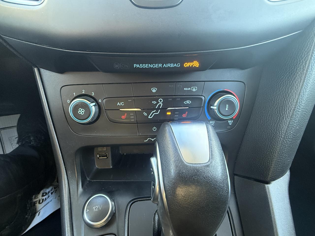 2016 Ford Focus SE Photo