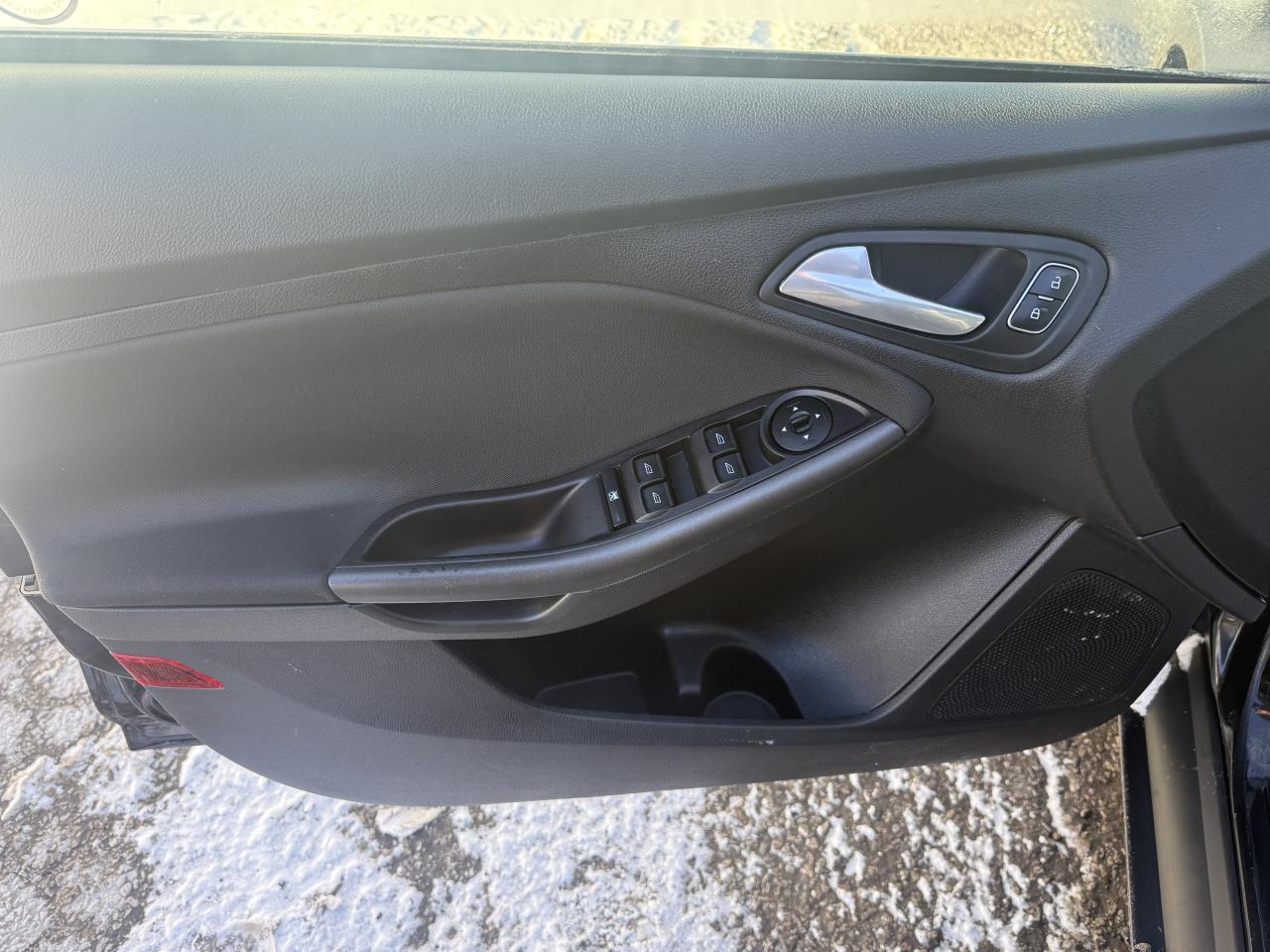 2016 Ford Focus SE Photo