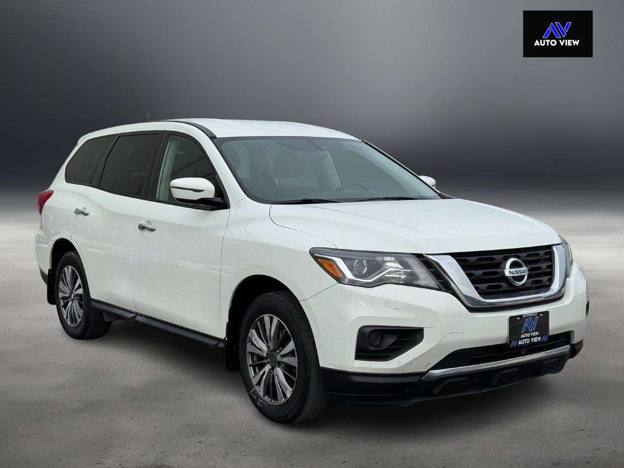 2018 Nissan Pathfinder S **7 PASSENGER**CLEAN CARFAX** Photo3