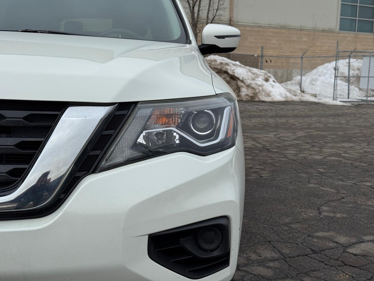 2018 Nissan Pathfinder S **7 PASSENGER**CLEAN CARFAX** Photo