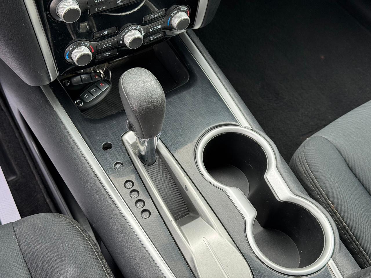 2018 Nissan Pathfinder S **7 PASSENGER**CLEAN CARFAX** Photo