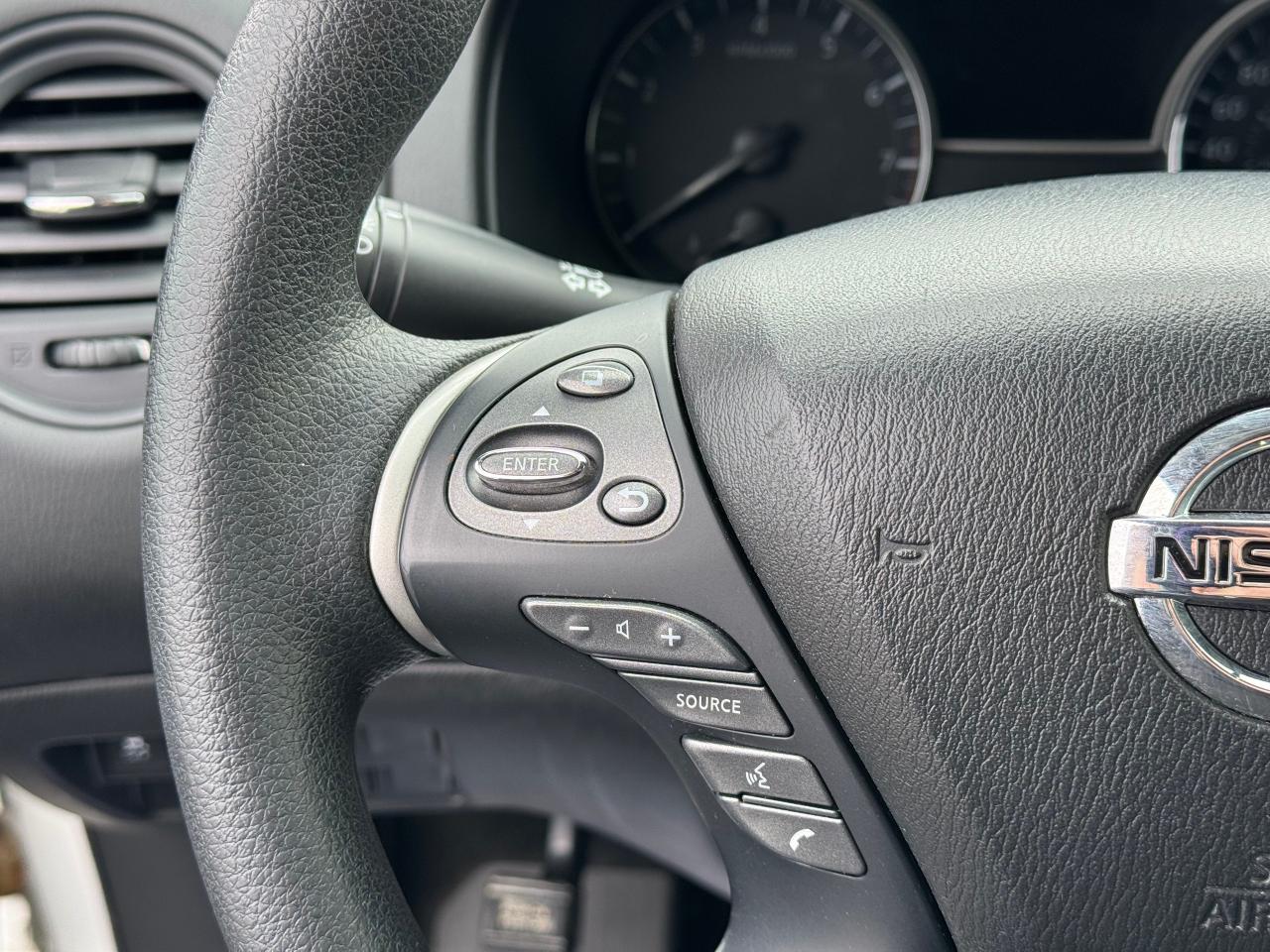 2018 Nissan Pathfinder S **7 PASSENGER**CLEAN CARFAX** Photo