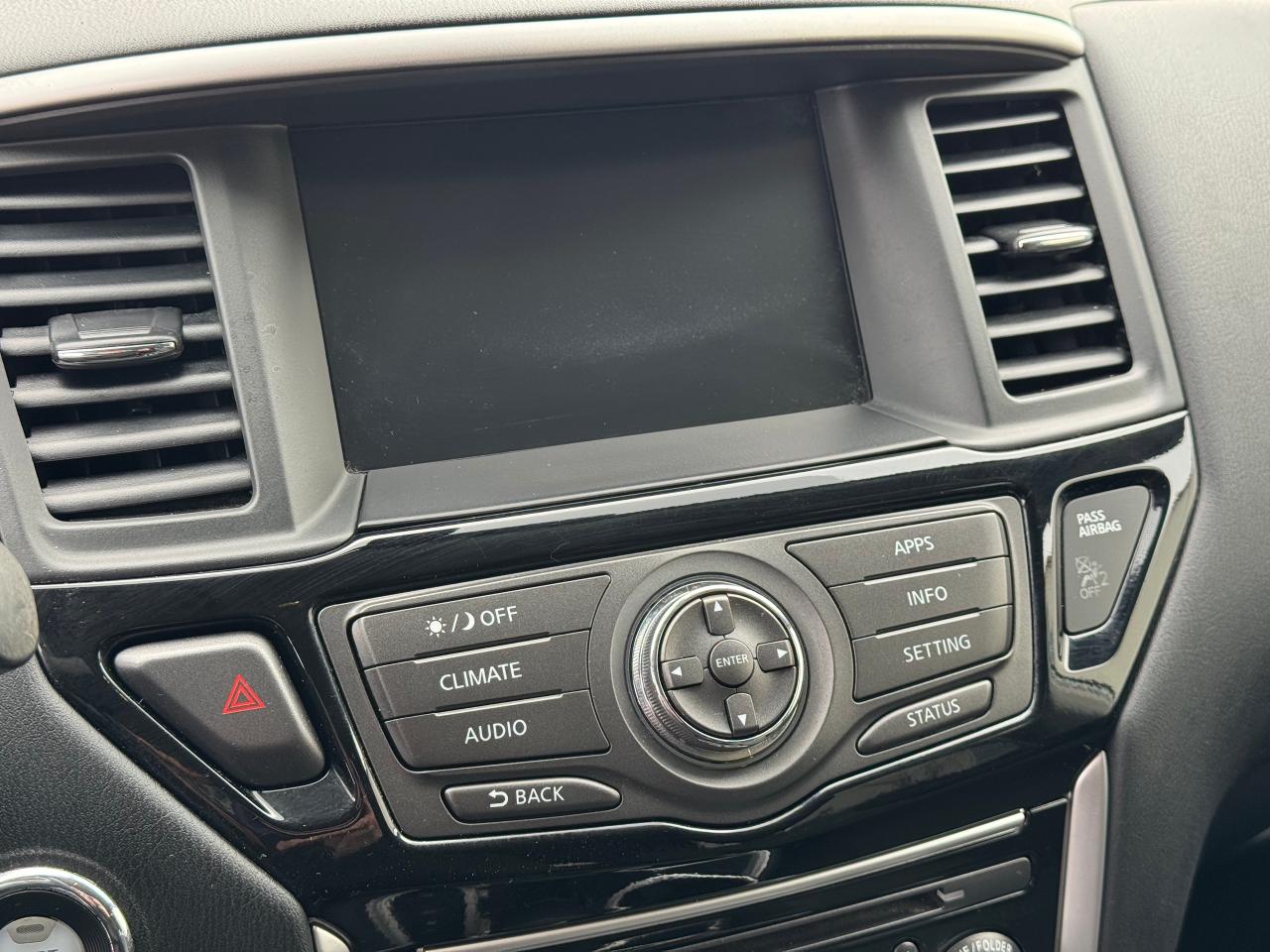 2018 Nissan Pathfinder S **7 PASSENGER**CLEAN CARFAX** Photo