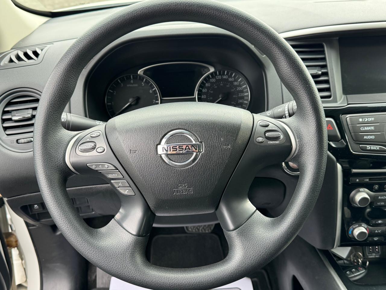 2018 Nissan Pathfinder S **7 PASSENGER**CLEAN CARFAX** Photo