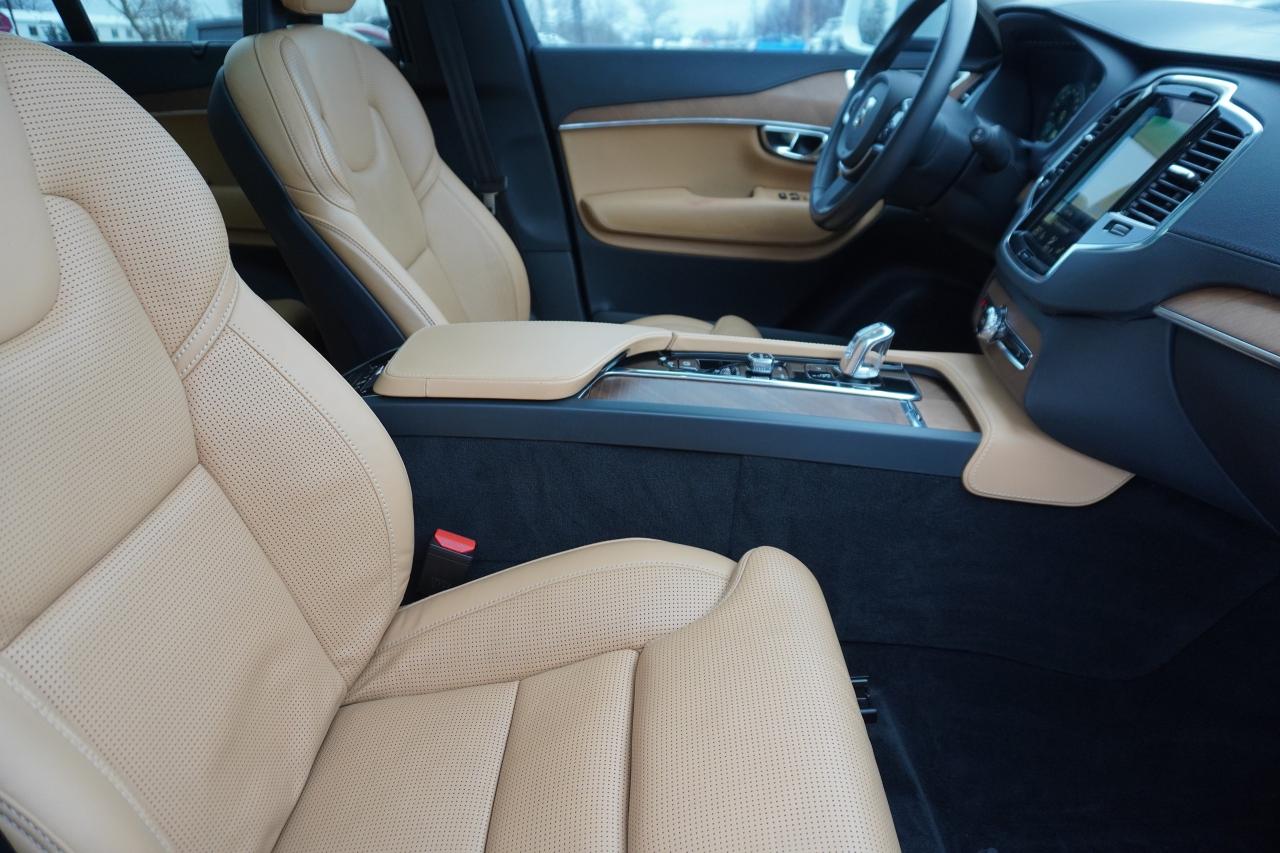 2016 Volvo XC90 T8 INSCRIPTION / 1 OWNER / NO ACCIDENTS / PHEV Photo