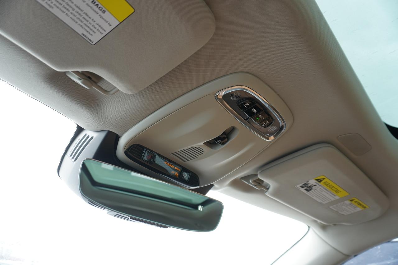 2016 Volvo XC90 T8 INSCRIPTION / 1 OWNER / NO ACCIDENTS / PHEV Photo