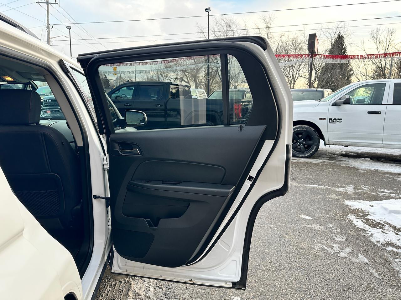 2015 GMC Terrain SLE HTD-Cloth Alloys FM/XM BackupCam Remote Start Photo