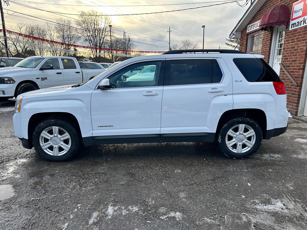 2015 GMC Terrain SLE HTD-Cloth Alloys FM/XM BackupCam Remote Start Photo