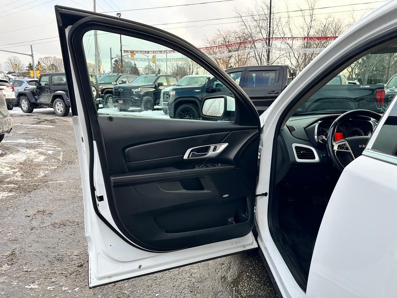 2015 GMC Terrain SLE HTD-Cloth Alloys FM/XM BackupCam Remote Start Photo