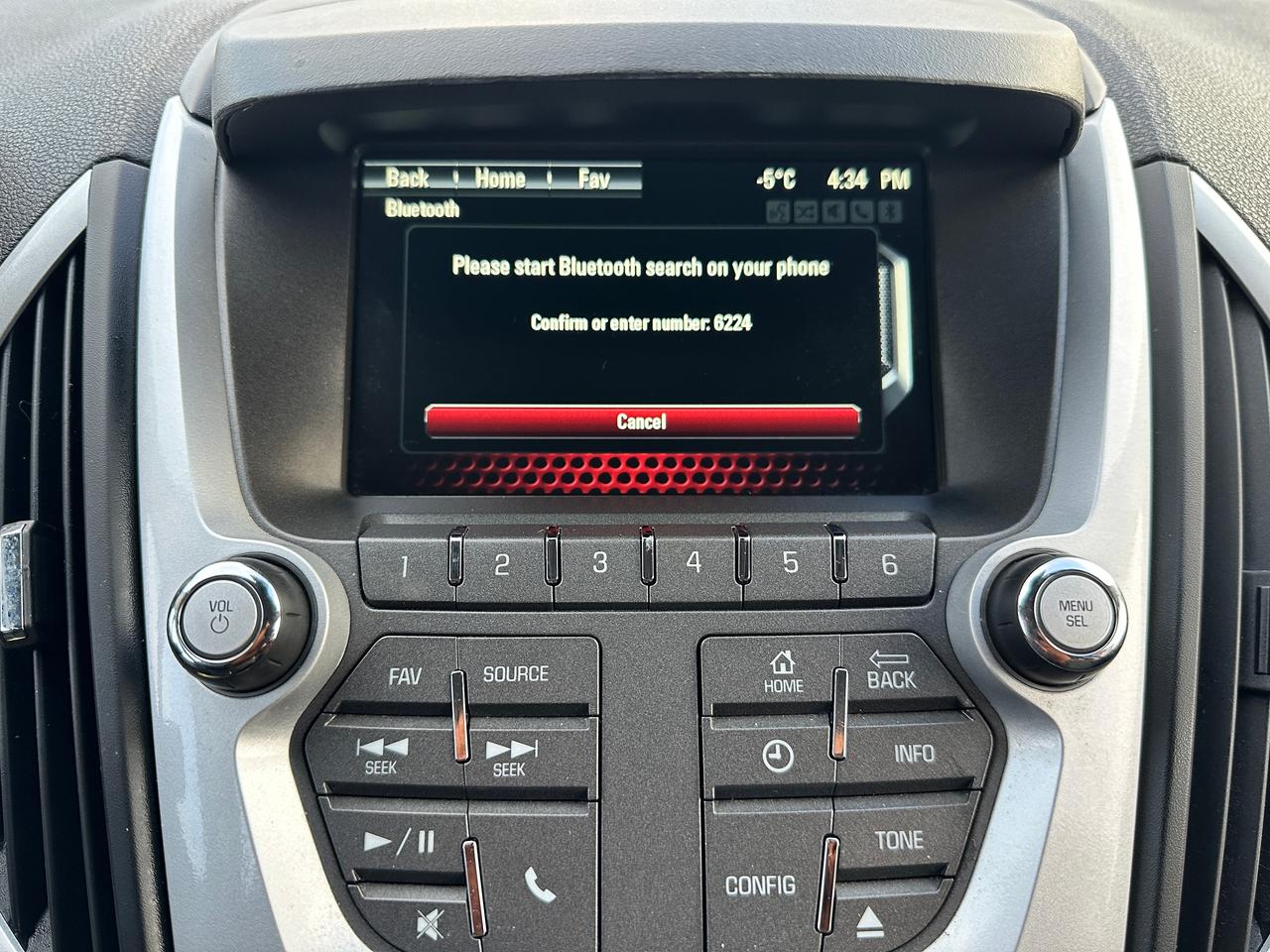 2015 GMC Terrain SLE HTD-Cloth Alloys FM/XM BackupCam Remote Start Photo